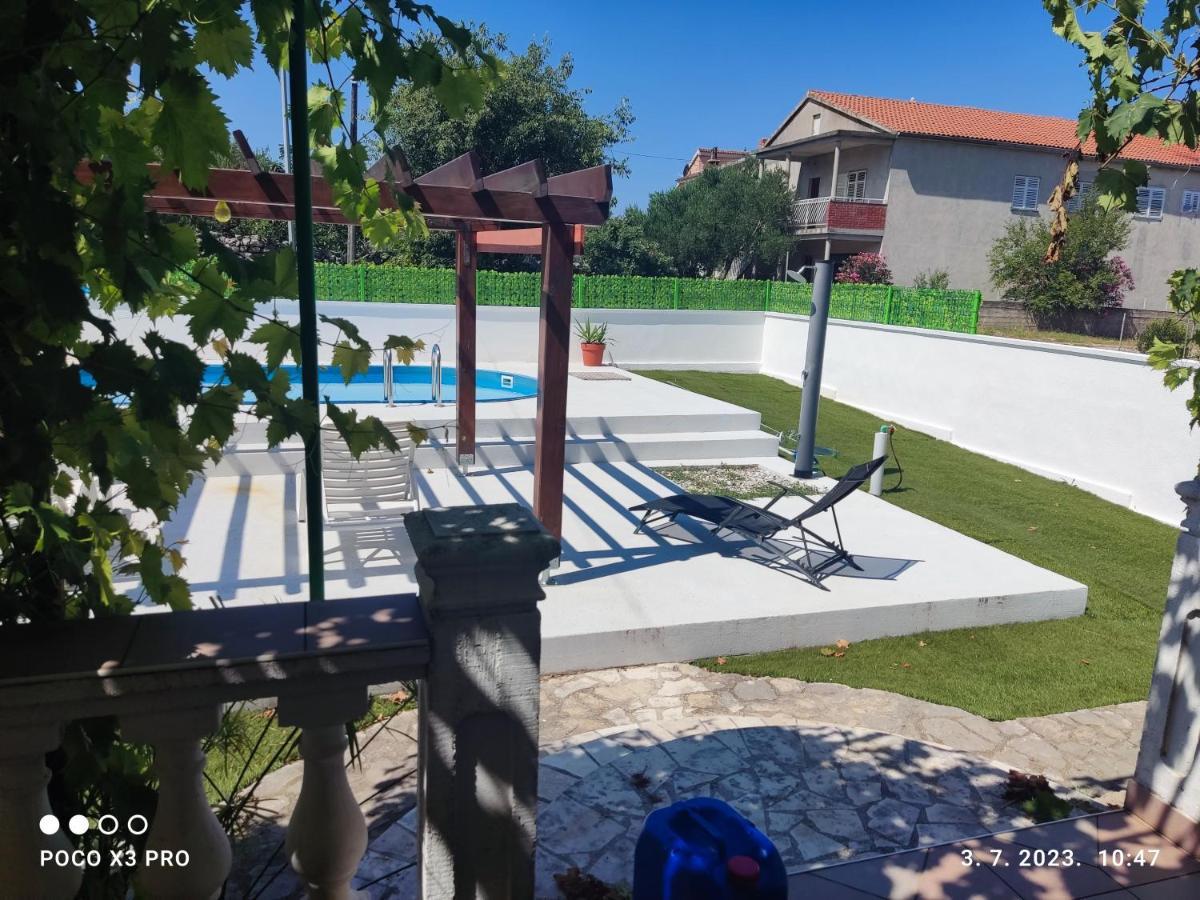 Apartman Bruna Шибеник Экстерьер фото